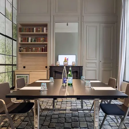 Western Urban Hotel 3*